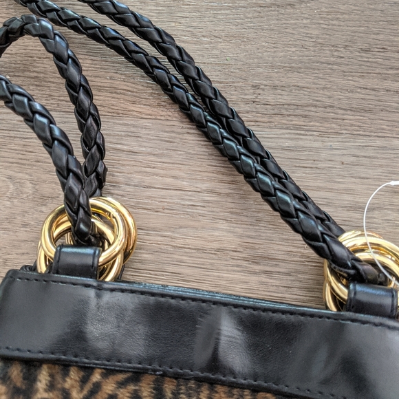 NWOT Tianni Faux Fur Fuzzy Leopard Print Bucket Bag small - Picture 7 of 7